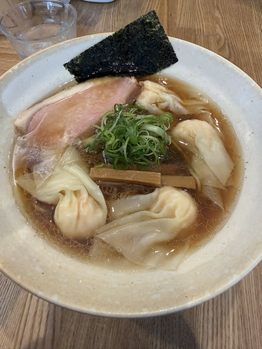 Yodacaad82's tweet photo. 海老ワンタン黒🥰 https://t.co/SV29kkJmWm