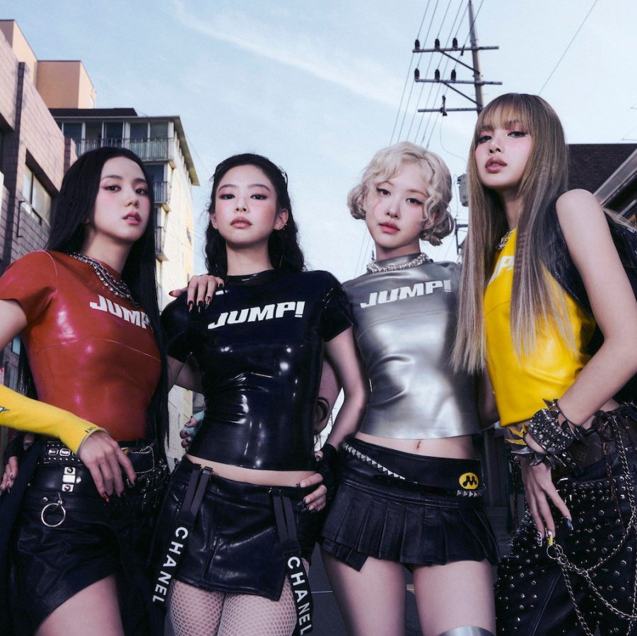 [RUMOR]

Todo parece indicar que el siguiente Full Álbum de <a href="/BLACKPINK/">BLACKPINKOFFICIAL</a> se estaría lanzando este mes de agosto junto a una nueva gira mundial.

Recordemos que un medio francés de noticias nos había dicho que estaban preparando un álbum “BORN TO SHINE” y tendría colaboraciones.