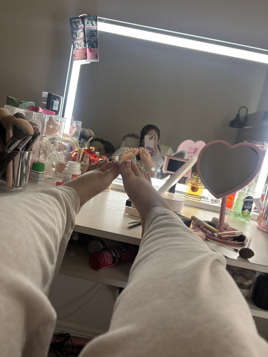 princess7ix2's tweet image. got my toes done who likes 😋
#freshtoes #nails #dtx