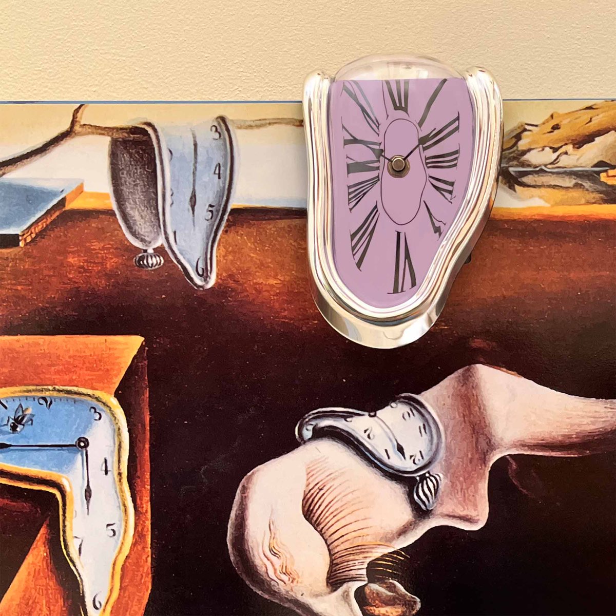 enapy_store's tweet image. Salvador Dali Melting Desk/Shelf Clock - Inspired by his Painting "Persistence of Time"- Fully Functional, Silent Clock 
. 
etsy.com/shop/EnapyStore
.
#deskclock #shoponline #etsycanada #canada #buynow #shopnow #gifts