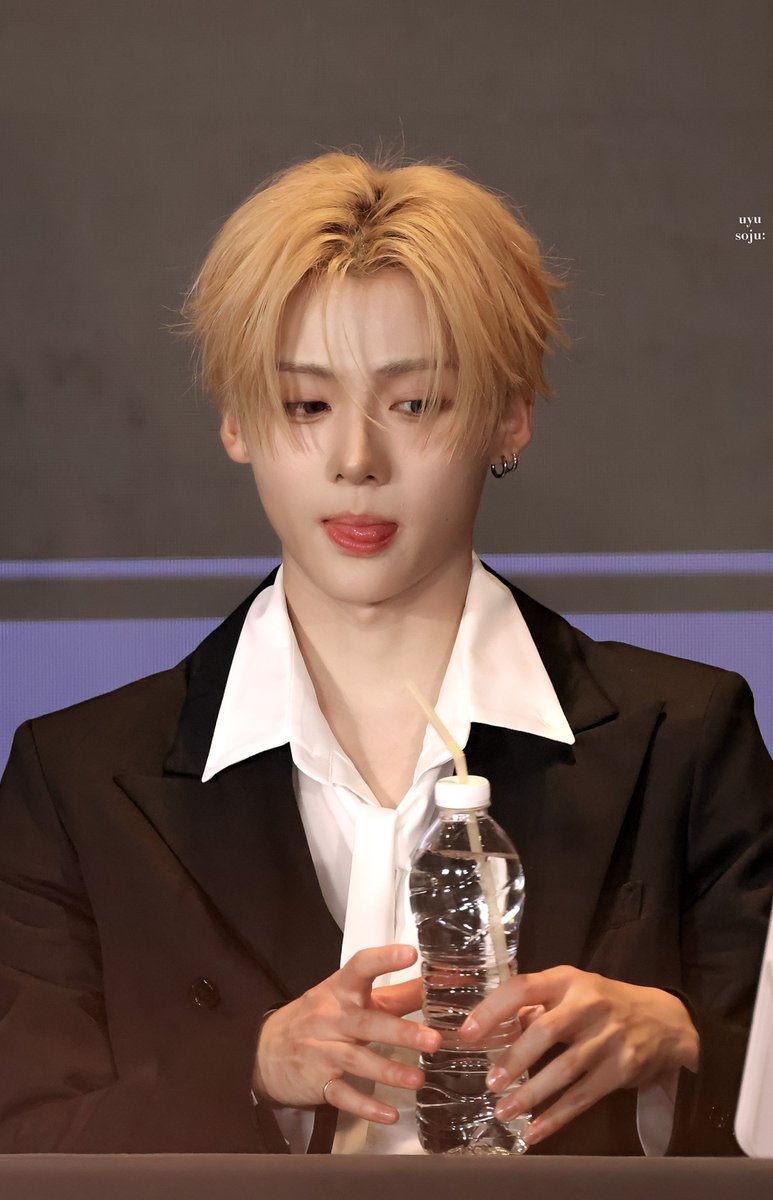 우유소주 tweet media