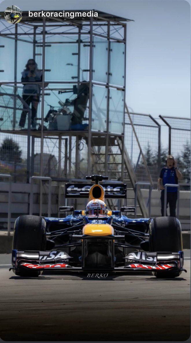 notgnilrub tweet media