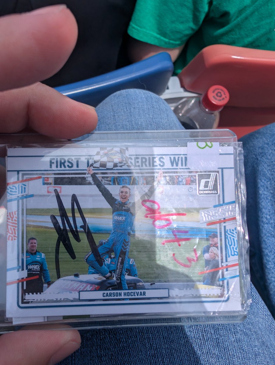 PxG T3chNeck tweet media