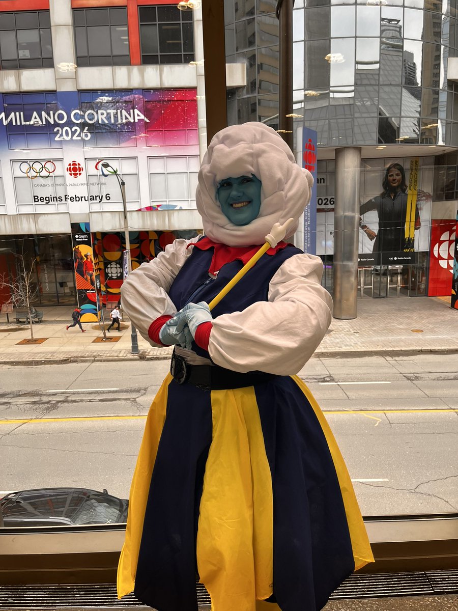 elephant_sox's tweet photo. realised i never posted my elnina cosplay, photos are ass but im pretty proud of this one :) https://t.co/aHo5rcOtGK