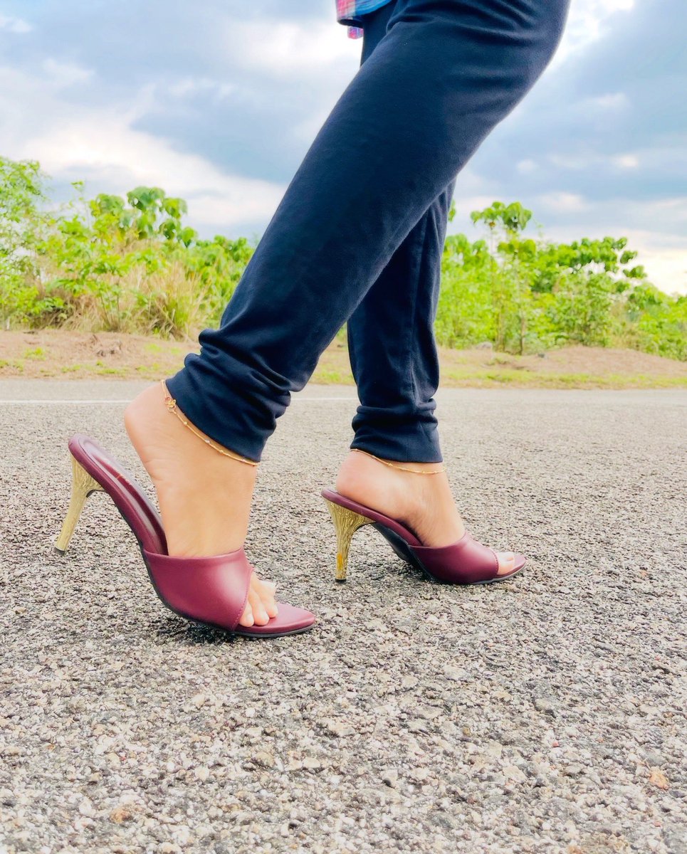 ziya_feetqueen tweet media