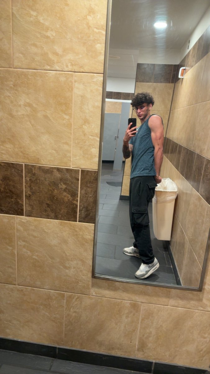 Masterliam2341's tweet photo. Get in the fucking DM’s and bless master while he fucking sleeps and come back to smell these sweaty ass, fucking pets and soles @topalphamales @findomfan420 @MASTER_UPDATES https://t.co/PzPkg4OYTZ