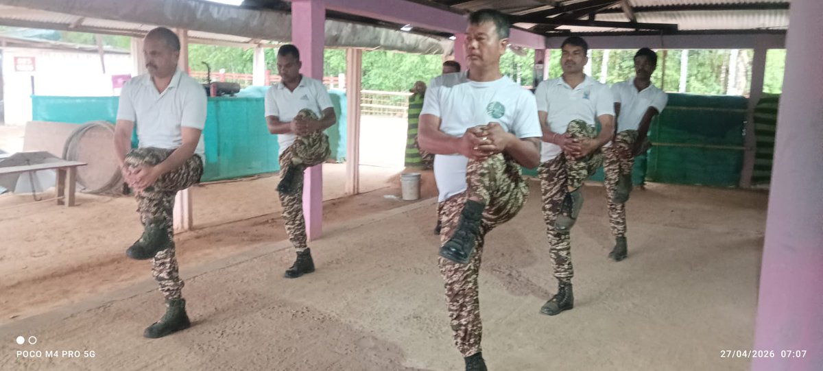 2Diphu's tweet photo. The rain is pouring in Jiribam, Manipur, but the josh of 20 Bn CRPF jawans was unwavering.
They welcomed the morning with yoga, proving discipline has no off-season. Fit for duty, rain or shine! 💪
#CRPF #20Bn #MorningYoga #Discipline #Manipur #InUniform https://t.co/H4xhKUFcoM