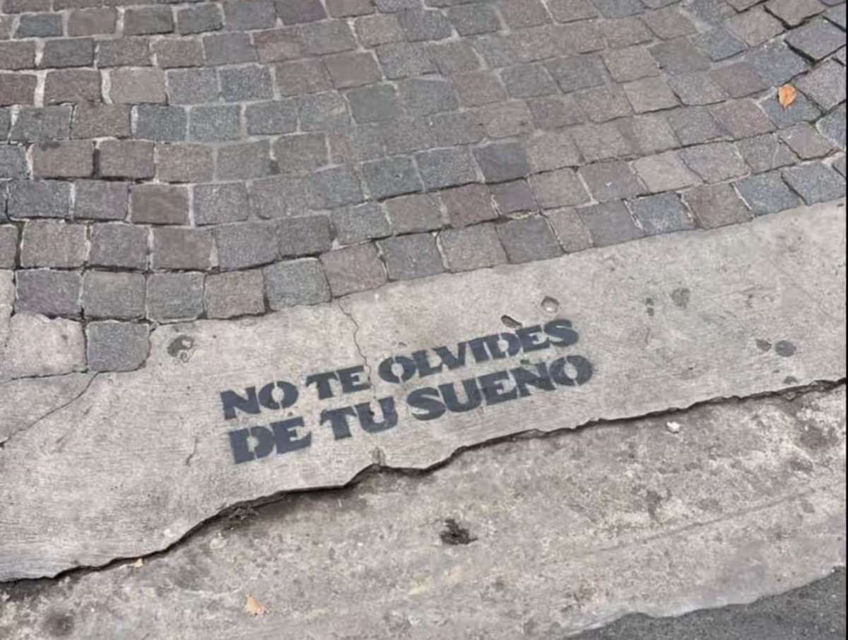 frikirry's tweet photo. QUÉ ES ESTO ANGELA TORRES HABLA https://t.co/JWOOlQyEFM