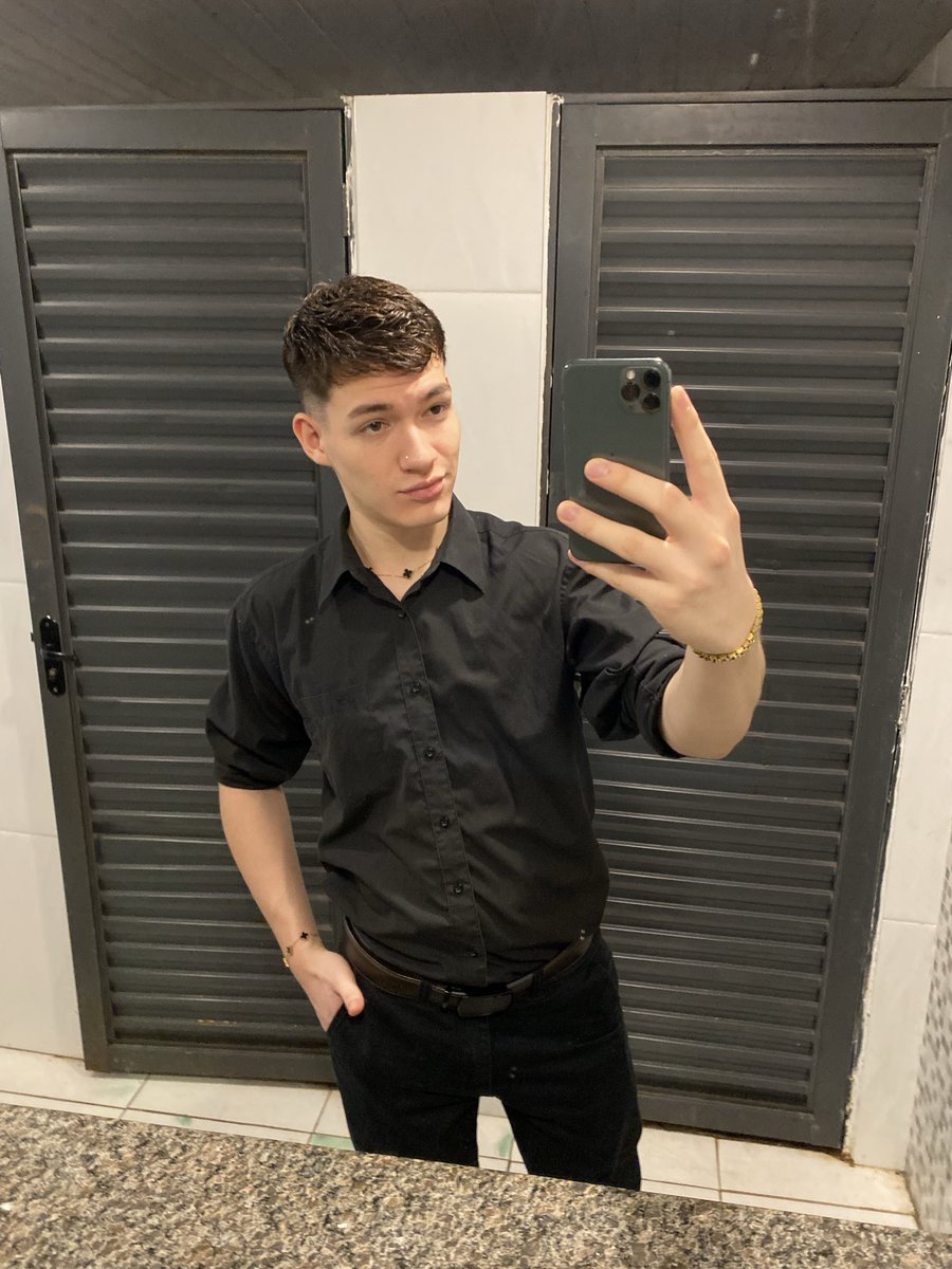 ezzecontent's tweet photo. Gn🖤 https://t.co/enec10eE1y