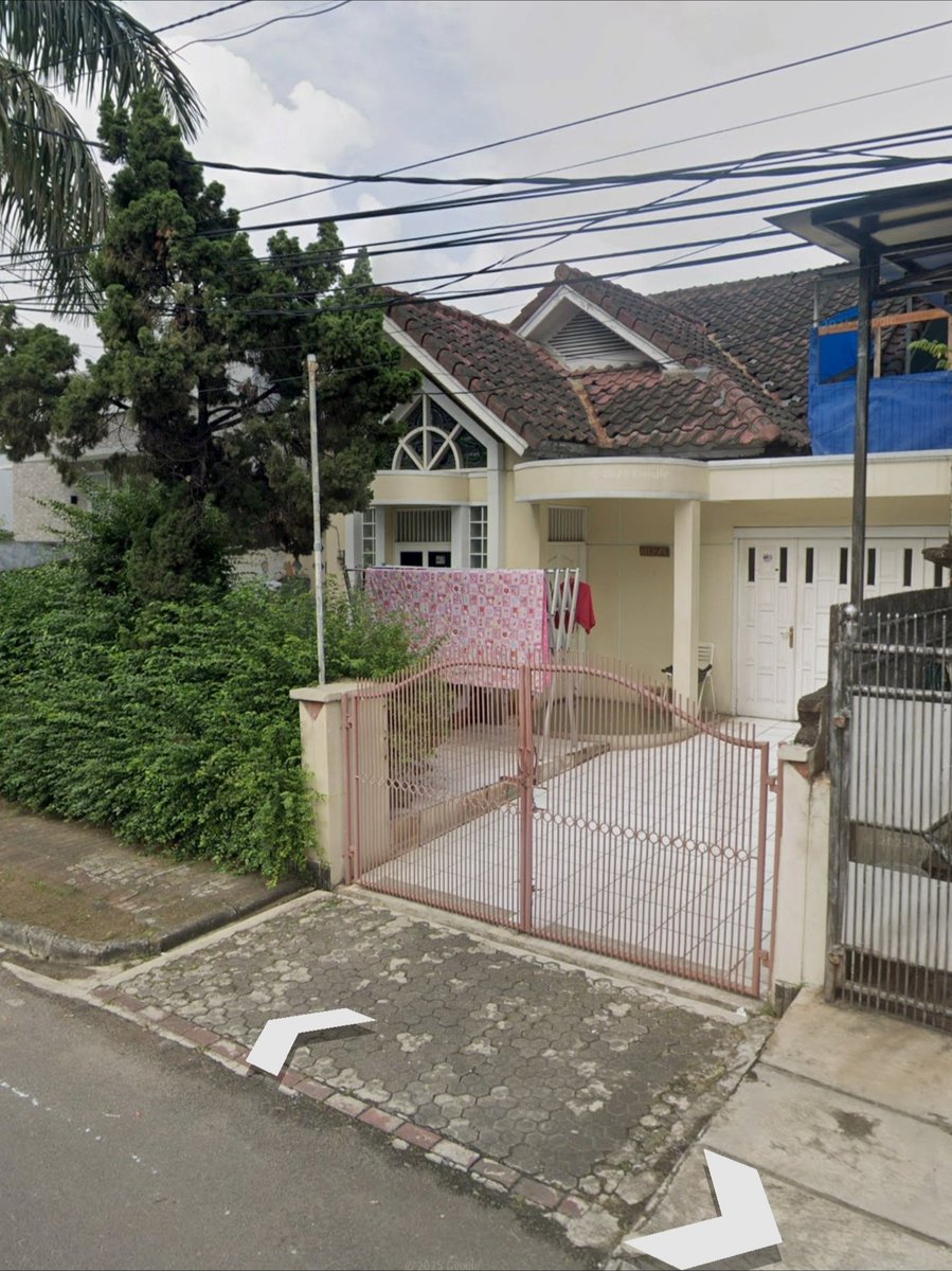 mcsskvn's tweet photo. Dijual Rumah
Citra 1 Ext, Cengkareng
Rumah 1,5 lantai

• Jalan utama
• Luas tanah 200m
• Luas bangunan 145m
• Hadap timur
• 3 KT 2KM
• Ruang tamu
• 1 Kamar ART
• Listrik 5.500kwh (token)

• Gudang (Lantai atas
• Garasi 1 mobil di dalam
• Carport

Harga 2,2M

#JualRumah https://t.co/skbFLSGjig
