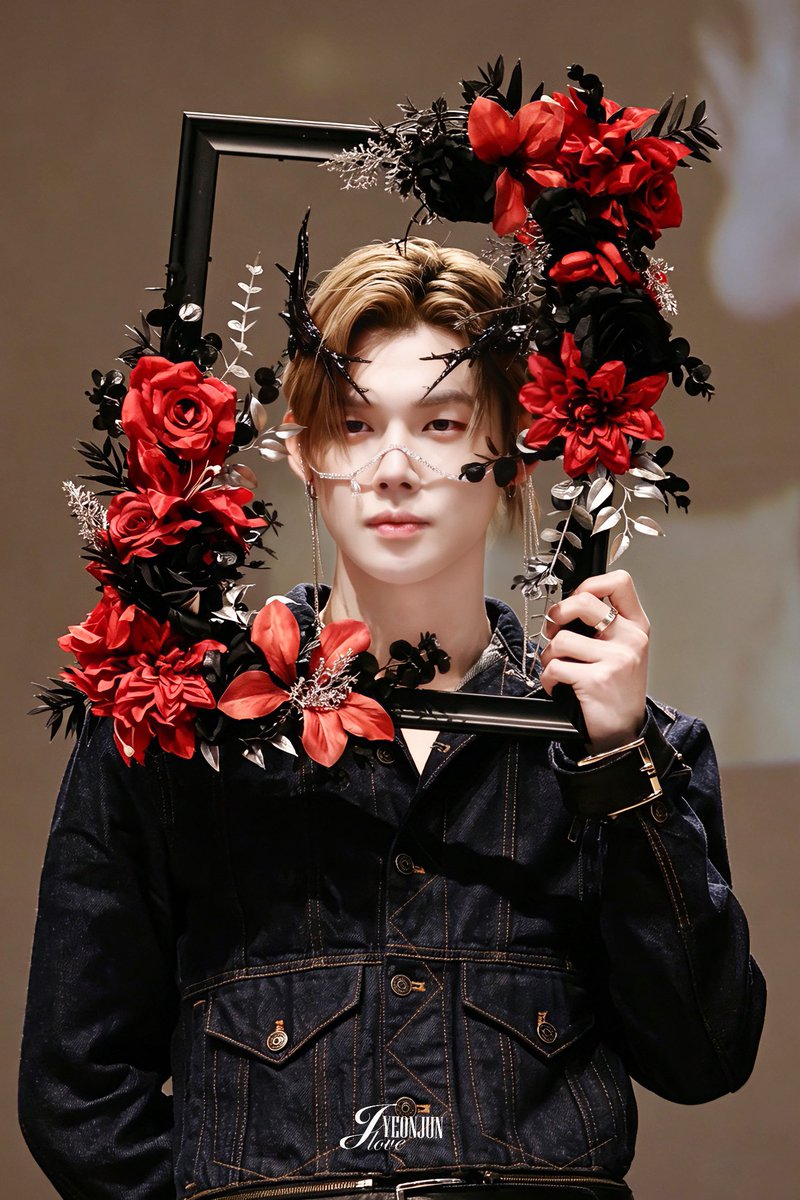🌹👑
260424

#YEONJUN #연준 #ヨンジュン #TOMORROWXTOGETHER