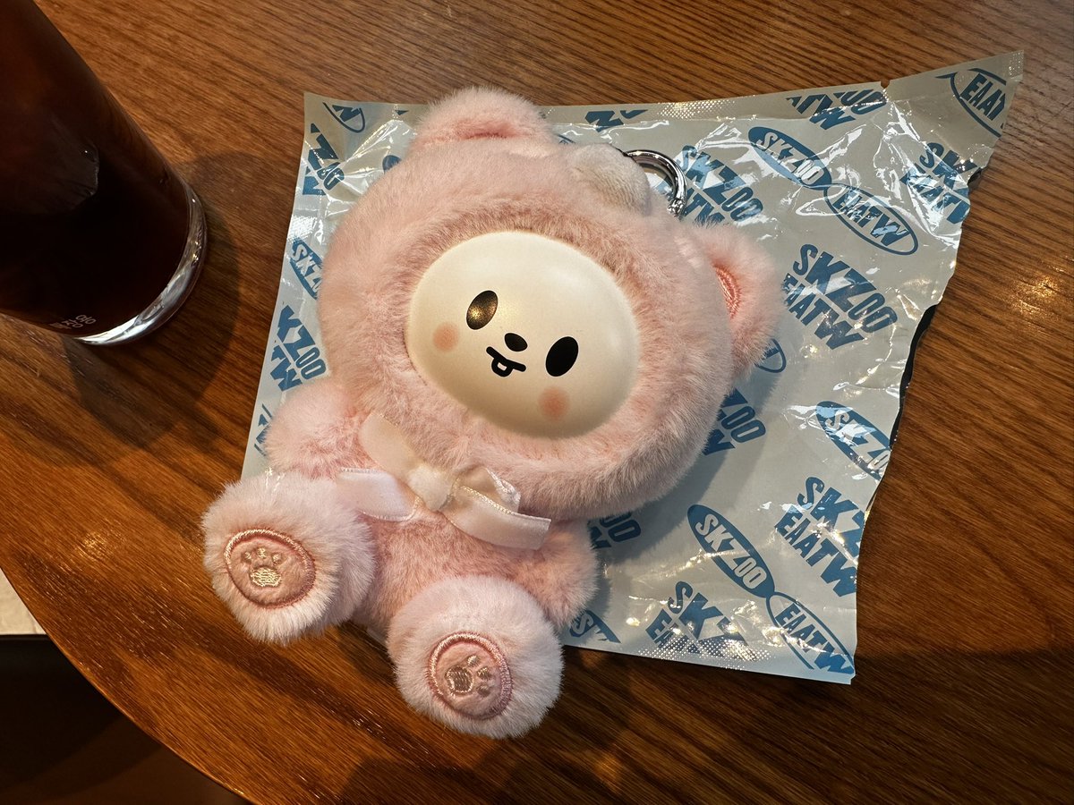 슼부부 오늘 스키즈 팝업 현장에서 교환 구해요🥲

me:리빗 
you:뽁아리