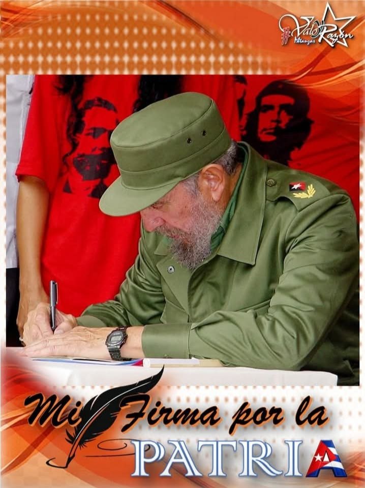 #Martí: "Patria es humanidad."
Fidel: "La patria es el pueblo, es la historia, es la cultura."
#MartíVive 
#100AñosConFidel 
#BMCGuatemala