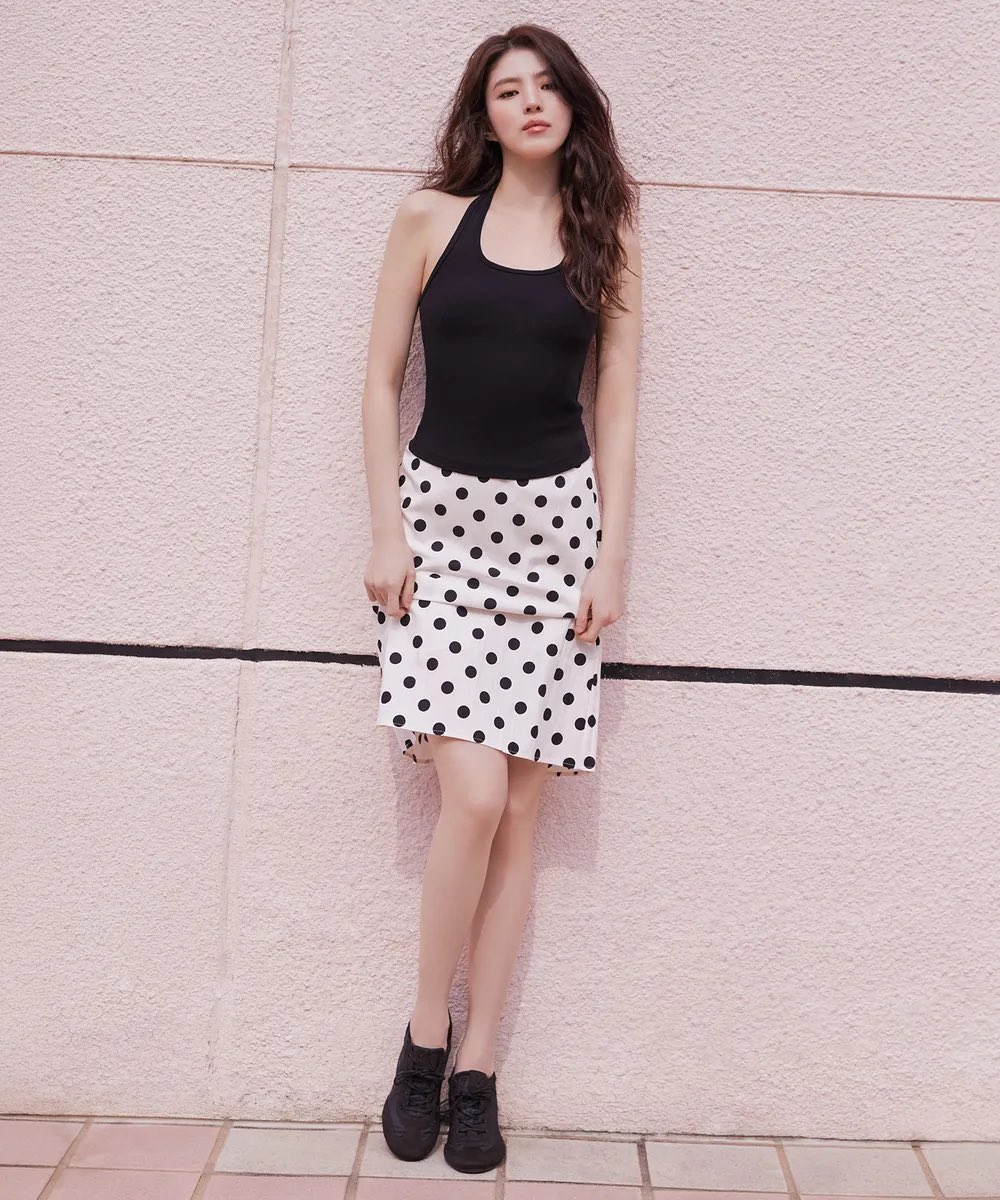 xehee123's tweet photo. #HanSohee x #Musinsastandard 🌸 https://t.co/emUR83zQcv