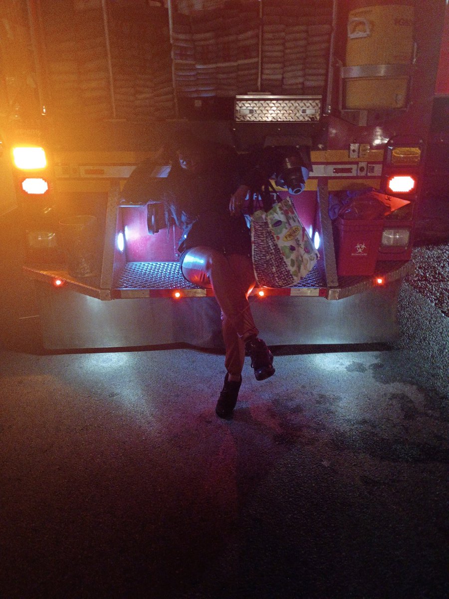 ShatasiaNaomi's tweet image. #Queens #firefighters 🚛🚛🚒🚒🚒🚒🚒🚒🔥🔥🔥🔥🔥 #Fuego