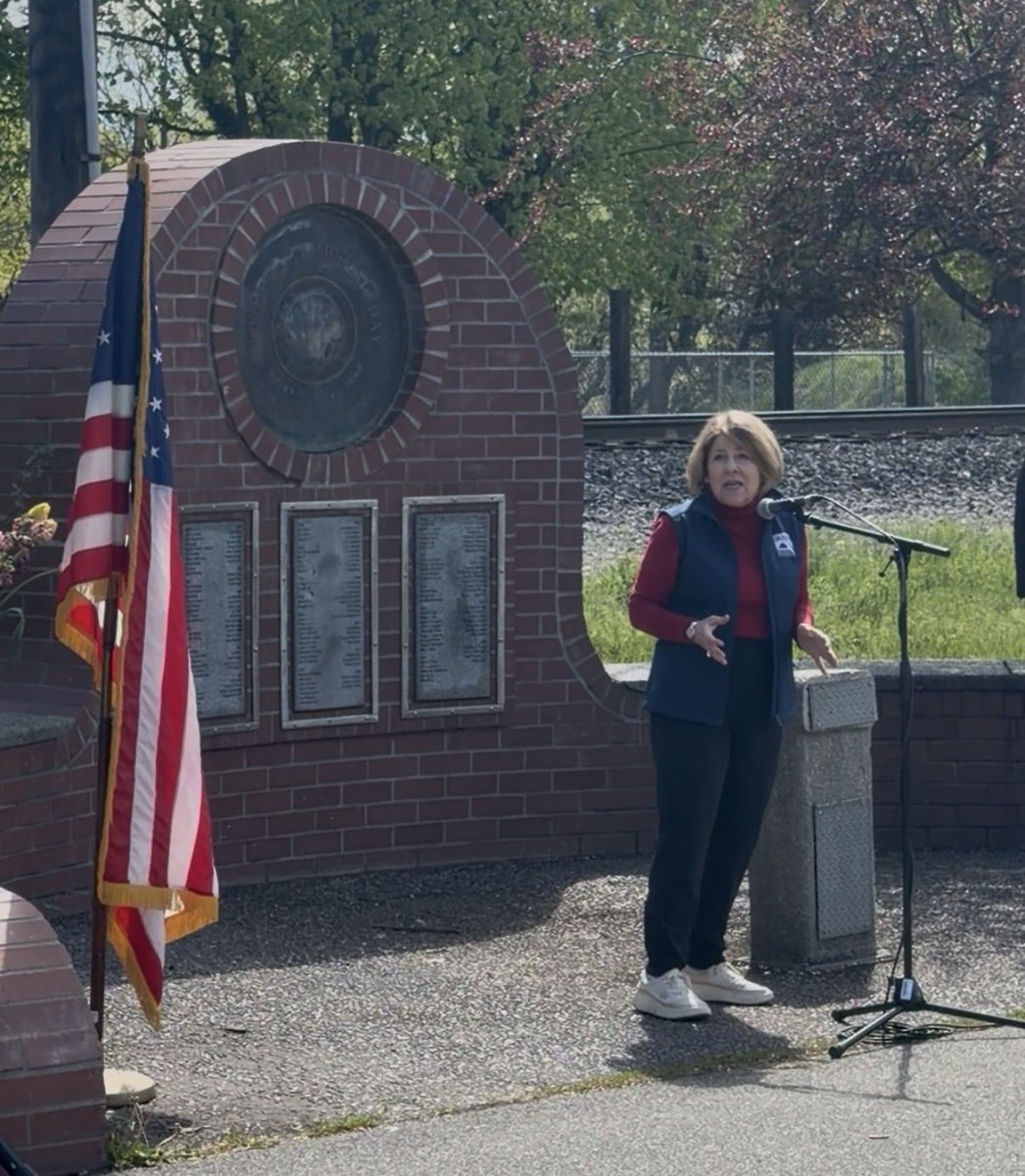 MayorSpokane's tweet image. Saturday in #Spokane - Workers Memorial, celebrating #ArborDay2026 as an official “Tree City”,  Autism Steps for Awareness in Riverfront Park.