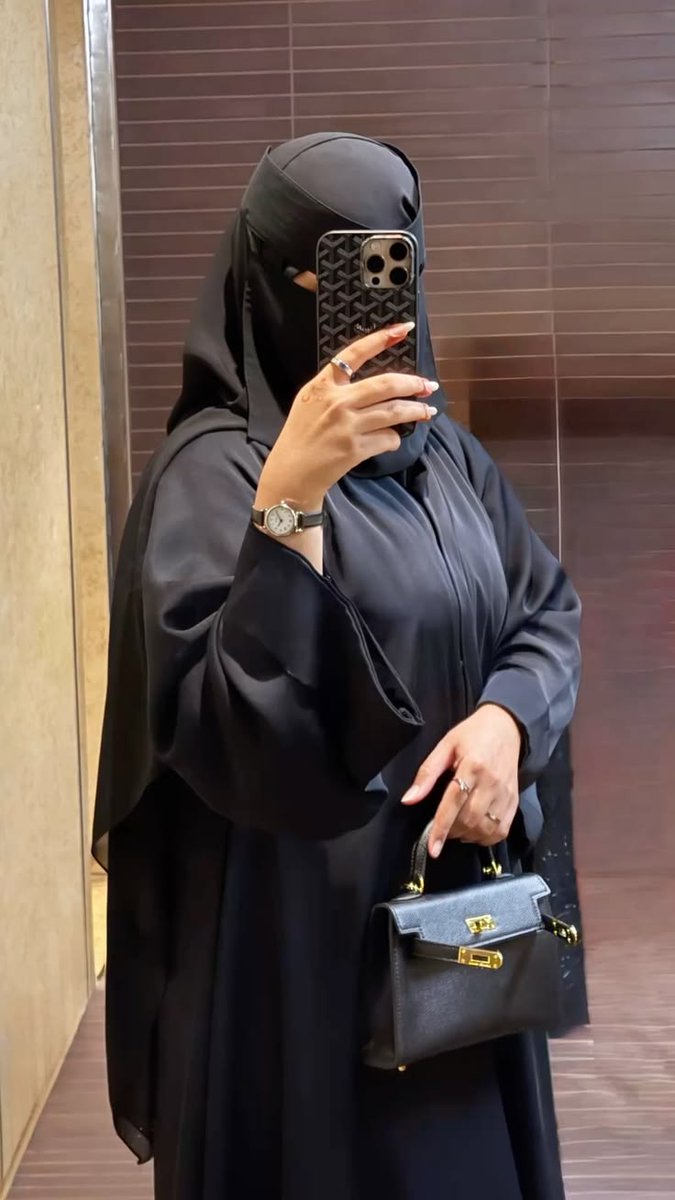 الشيخه ♡ tweet media