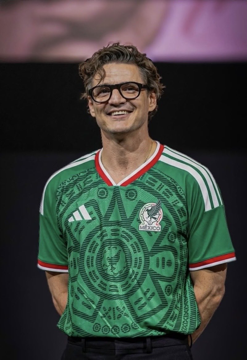 Pedro Pascal photographed by Antonio Pedlow during CCXP México 

📸 antoniopedlow | instagram