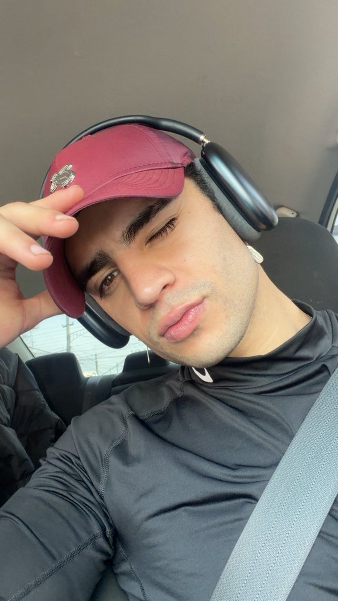 Clau 🐱😈☿ tweet media