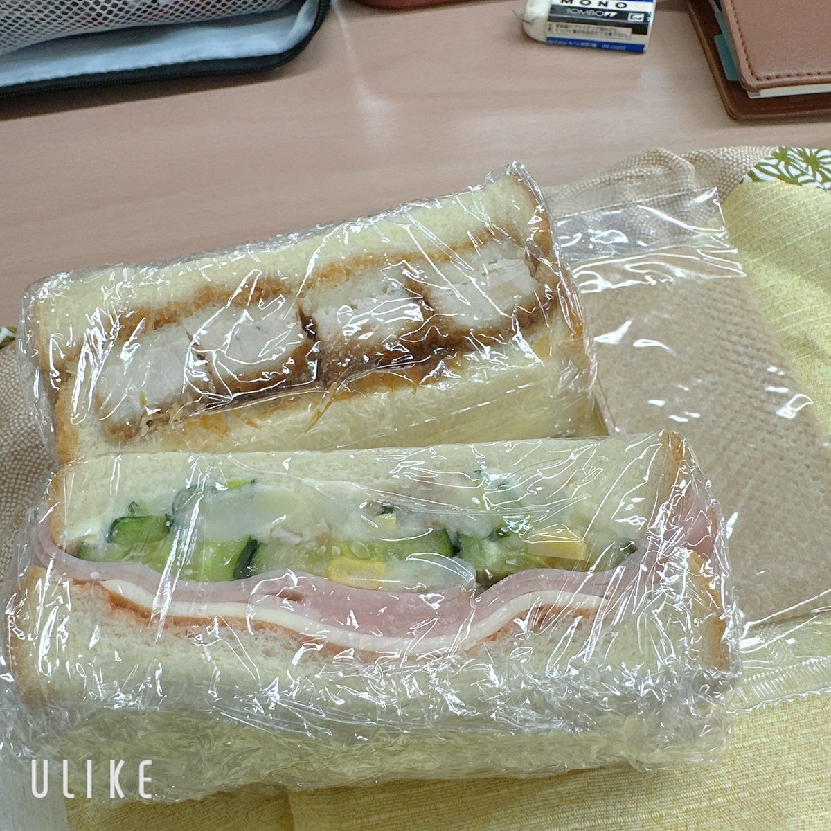 こんちゃ☁️
日に日にカバンが重くなるデンジャです🎒
バタバタしてて朝の投稿出来なかった💦

髪色も変えて気分も明るくなっとります〜🕺
お昼食べて、午後からもやったりましょ♪

今日もワッショイ💪