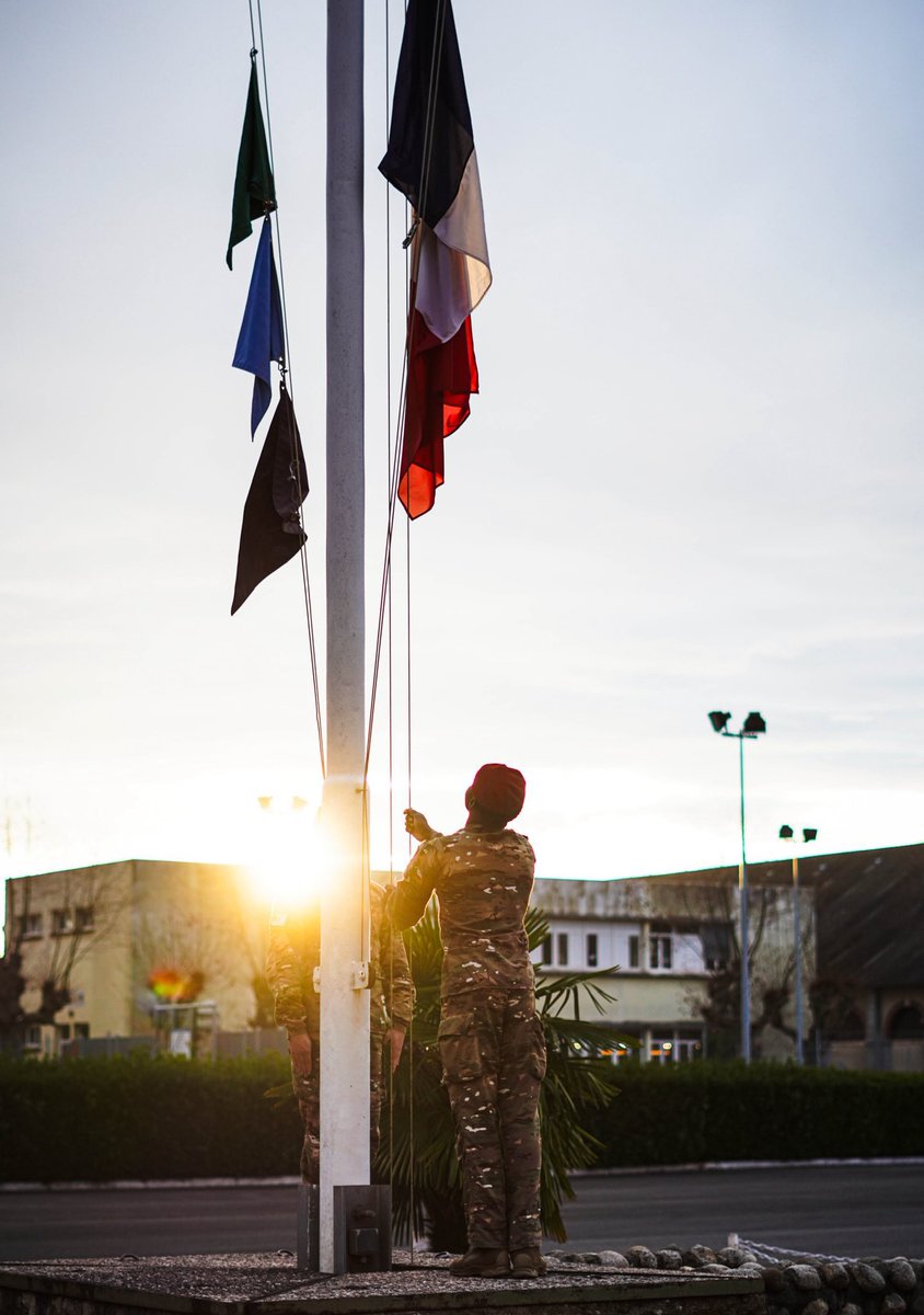 EtatMajorFR's tweet image. Attention pour les couleurs… Envoyez !
#MondayMotivation