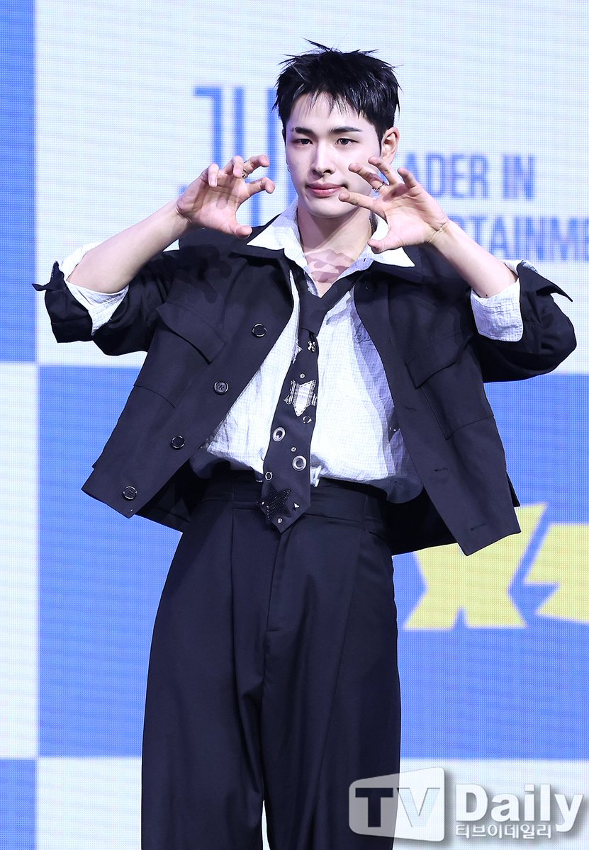 _harupics's tweet photo. [260427] haru at today's mmchk media showcase ���� (3)

🔗https://t.co/ZlpC1Uv6gX
🔗https://t.co/eRo6TtOIiF

#NEXZ #넥스지 #ネクスジ 
#HARU #하루 #ハル https://t.co/q2fc3g4bgt