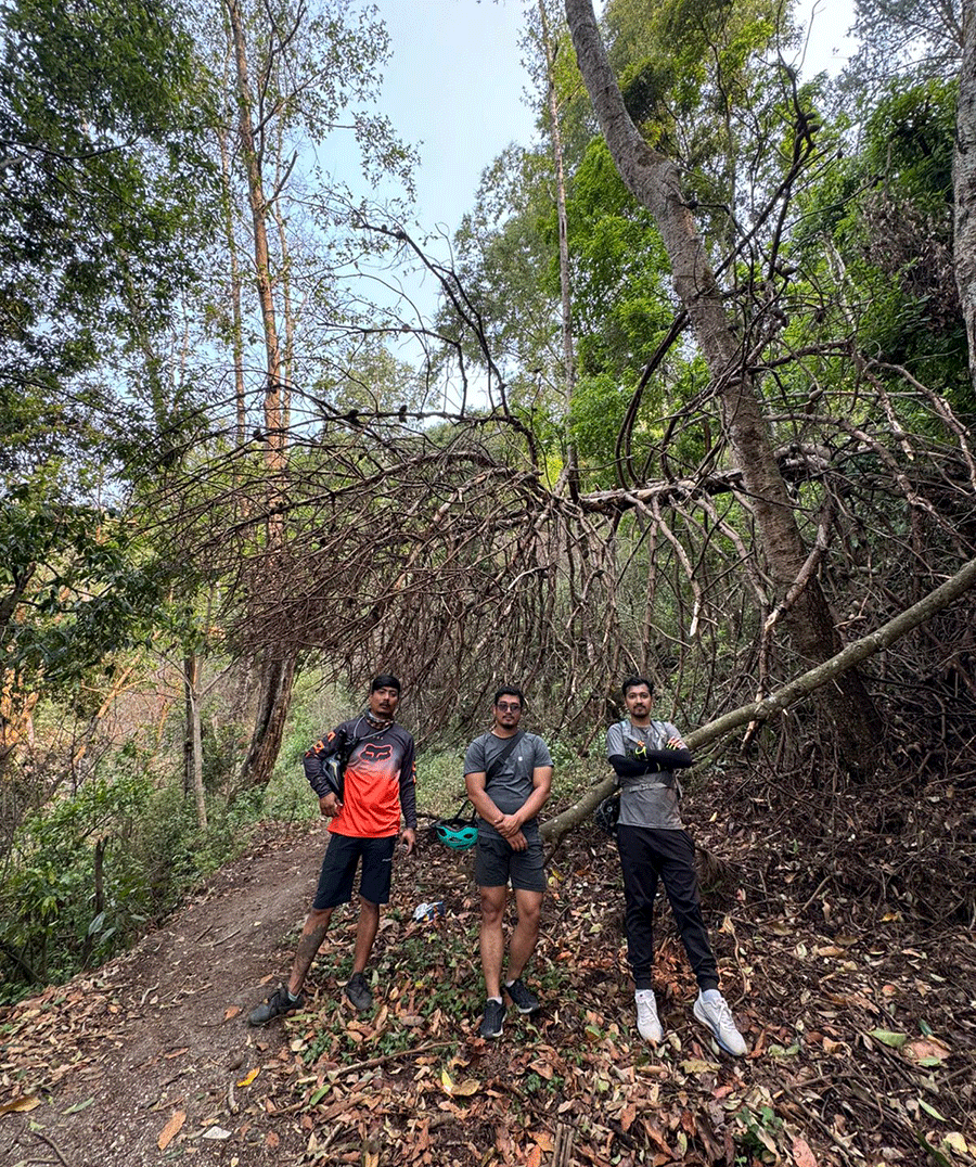 Sujan_Mhrjn's tweet image. From Cycling Plan to Unexpected Jungle Hike – Tarkeshwar Mahadev Adventure. @askyentra 
yentra.com/threads/from-c…

#Visitnepal #Biking #Hiking #adventure