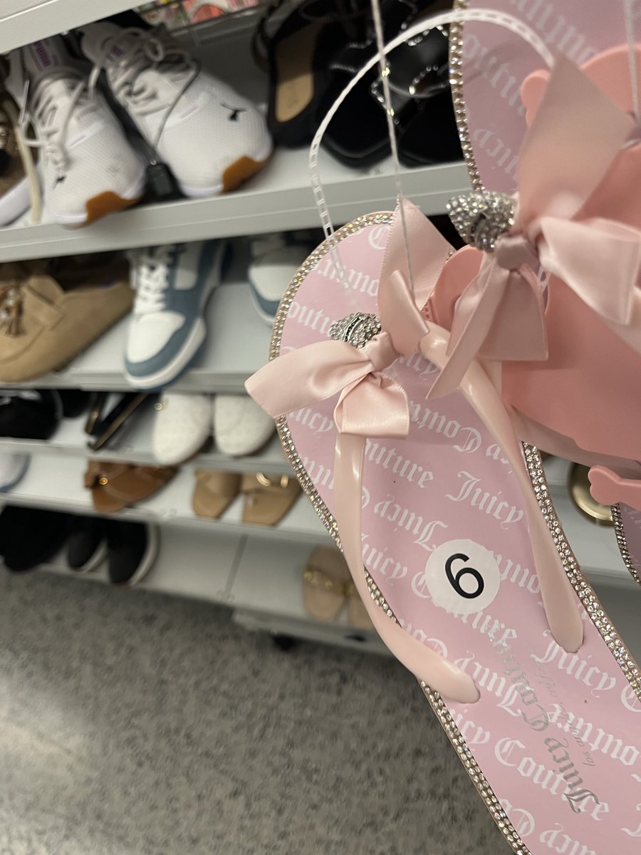 LatinaFeetEat's tweet image. 😍#holy #find #juicy