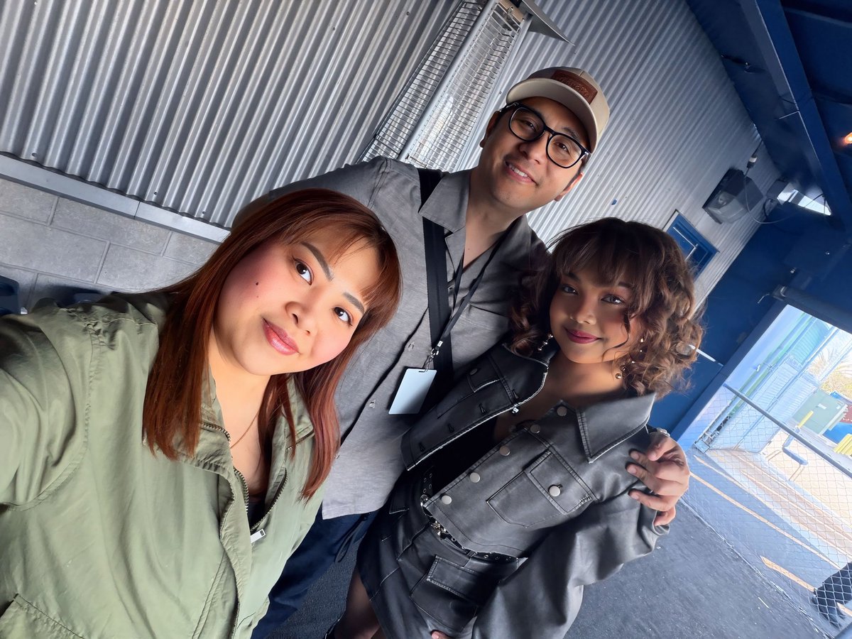 Yey! Anaheim Leg with Direk. ❤️🫰🏻🇺🇸

Seee you in few days, Edmonton &amp; Toronto! 🇨🇦

2/4.

#LoveKimPau
#KimChiu
#PauloAvelino
#CarmelleCollado