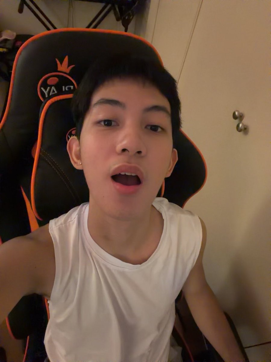 iamyoshi tweet media