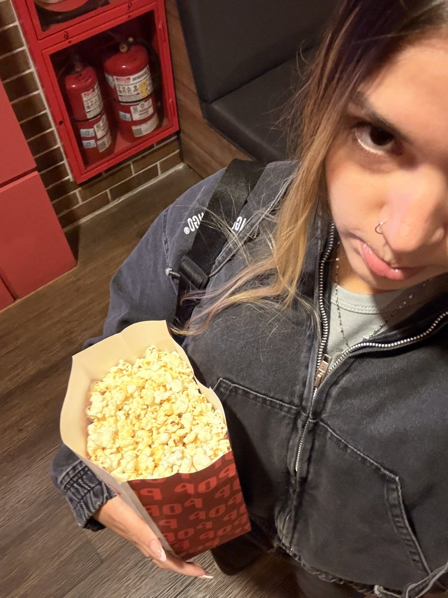 val 𝜗𝜚⋆ tweet media