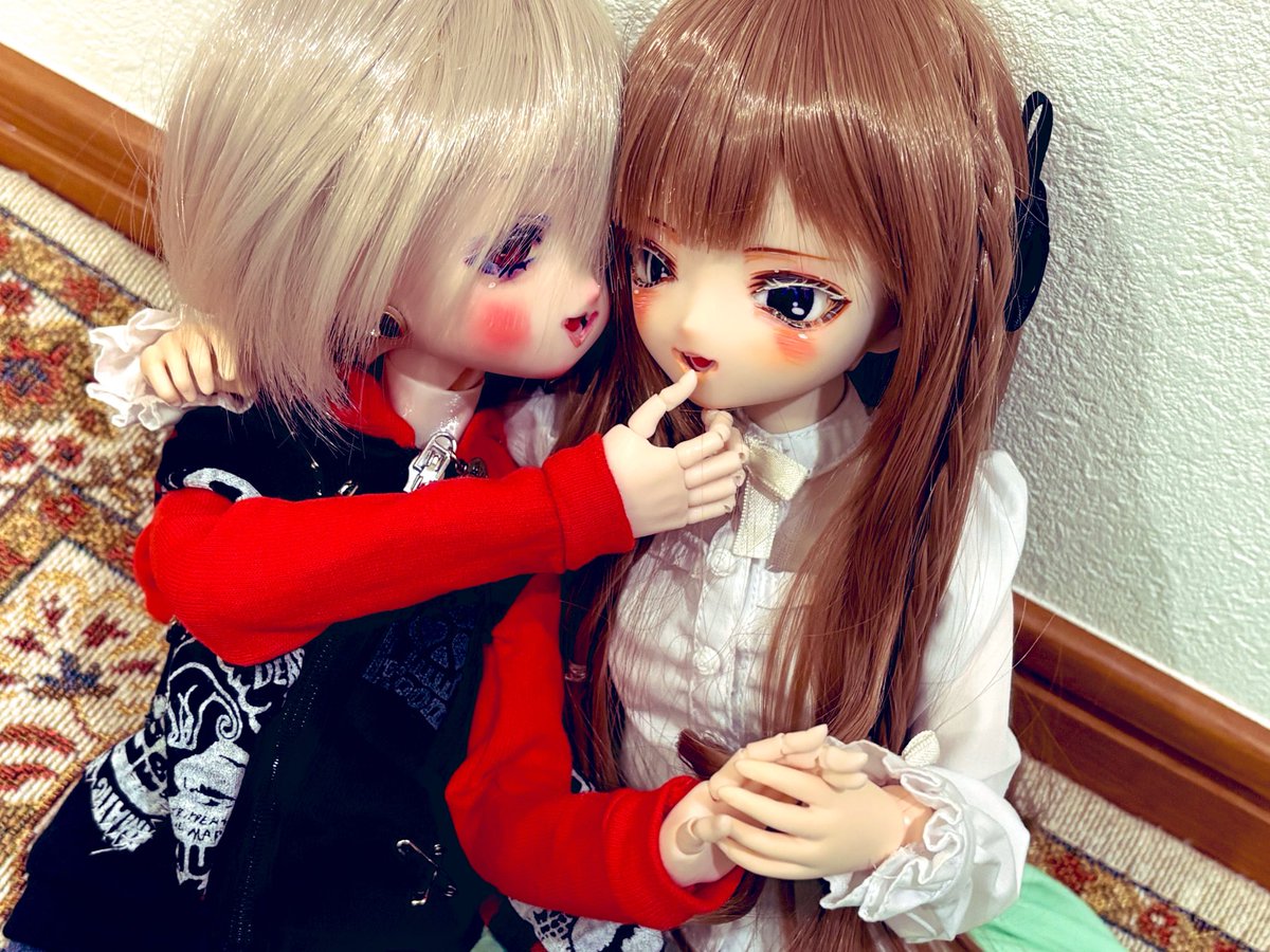 仲が良すぎる姉妹❓兄妹❓です💕アイ👀は🤱のMさん <a href="/000meow_000/">M</a> が作ってくれました❣️🙏✨
 #みちょドール ｢いえーい✌️お母さんみてるー❓今から〜可愛い可愛い妹ちゃんを〜食べちゃいまーす💕｣
『お兄姉様ったら💕』