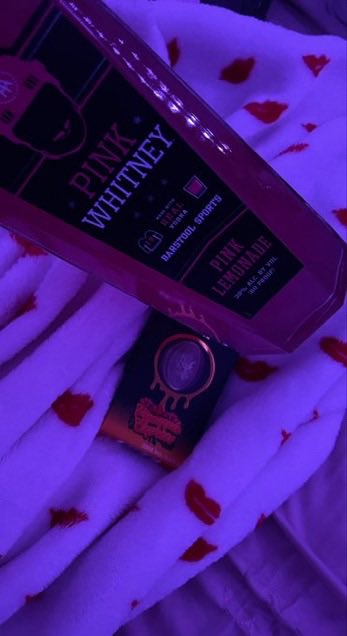 eat my 🐱 ho tweet media