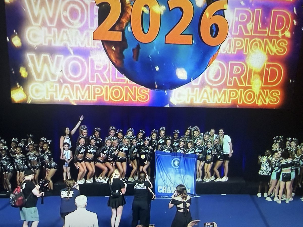SSAQUAFAN_4L's tweet photo. YOUR 4X WORLD CHAMPSSS🥇💧

B2B2B2B💍 https://t.co/RANXIzyzq8
