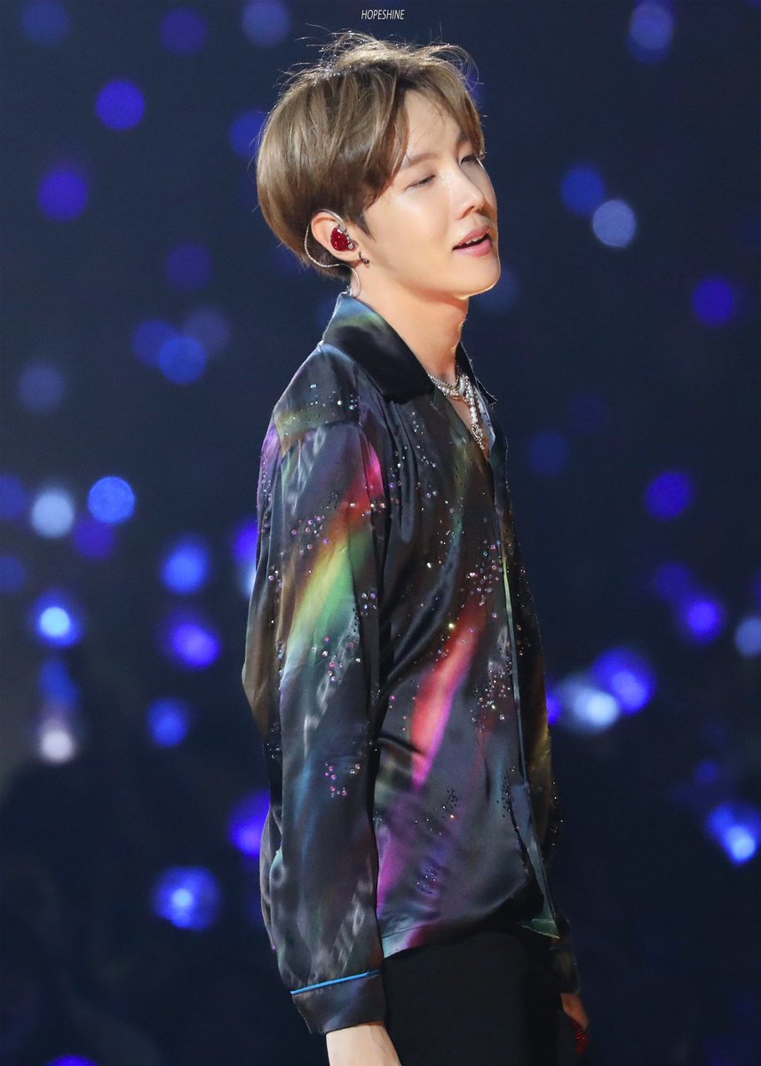 chi_hope_world's tweet image. Pied Piperだったの！？
マジショ大阪、肉眼で観たホソクがめっちゃ美しくて感動した大好きな曲🥹💜

#jhope  #제이홉 #hoseok