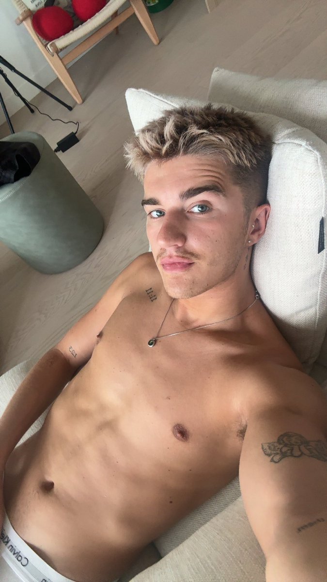 Ryan (@fitmanclad) on Twitter photo 