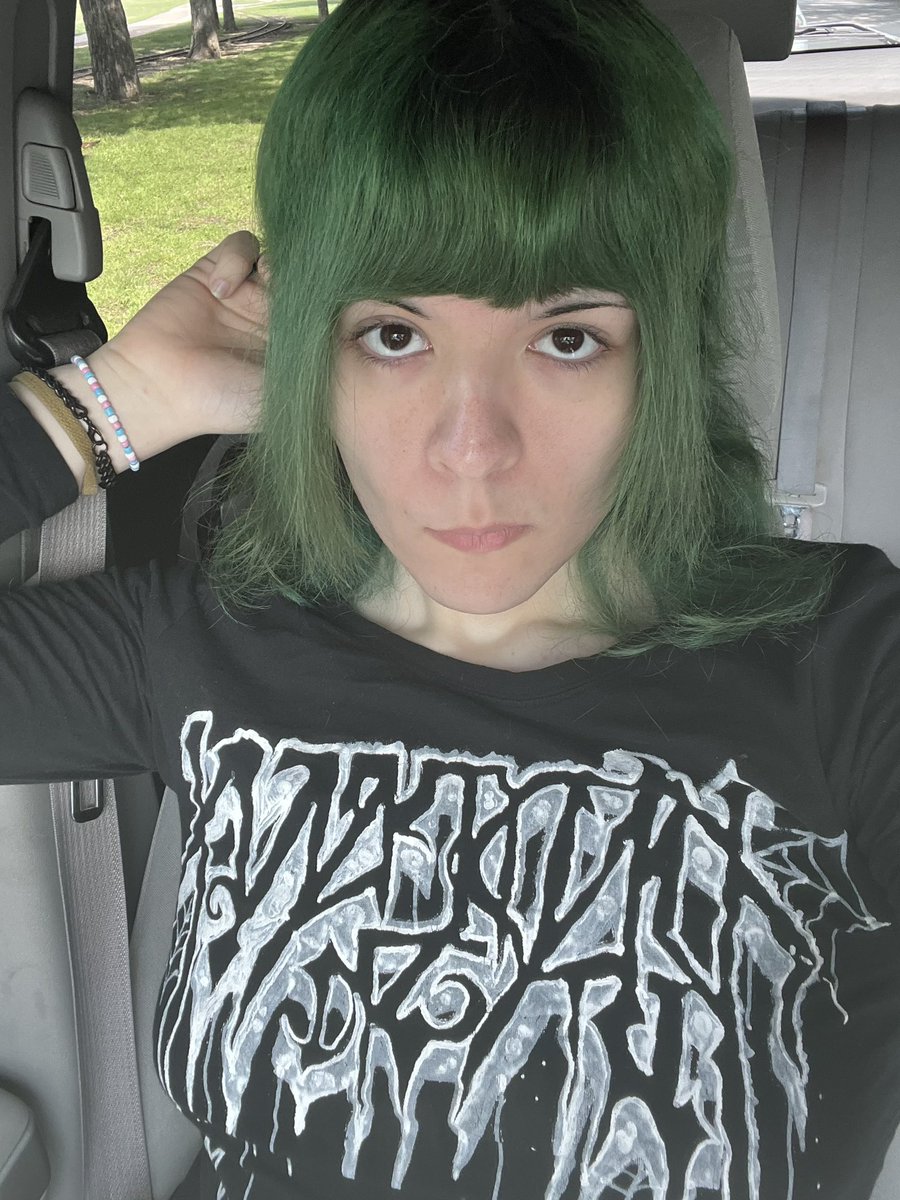 (alinoria) tweet media