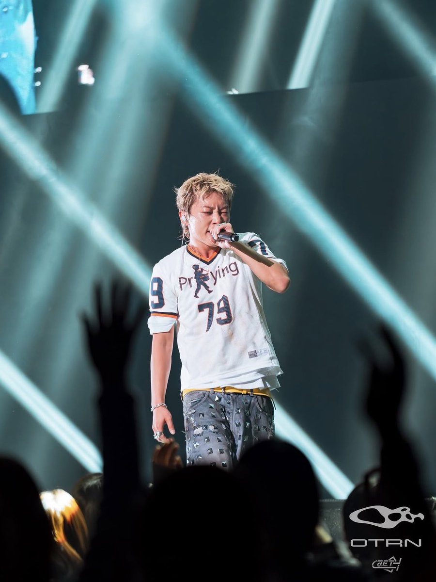 𝚒𝚗𝚊 tweet media