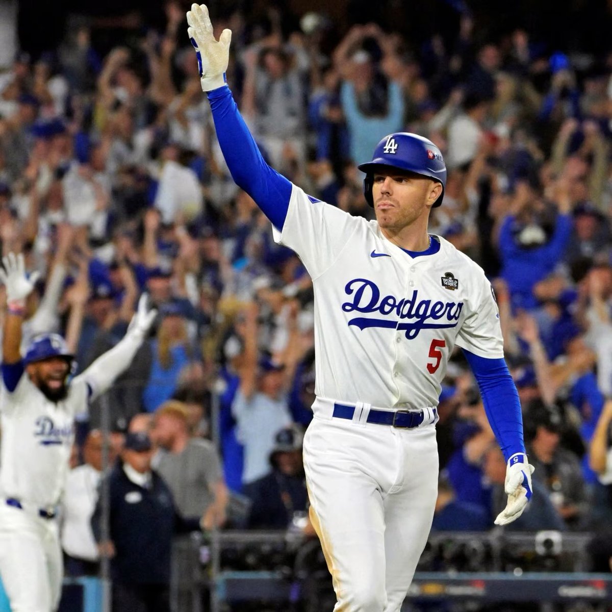 𝕏 - Ross tweet media