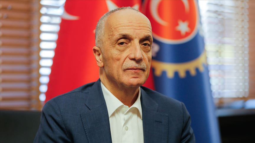 Kamubiz_com's tweet photo. Ergün Atalay'dan Taşeron ve Staj Mağdurları İçin Flaş Açıklama: Takvim Belirlensin!

Türk-İş Başkanı Ergün Atalay, kadro bekleyen 100 bin taşeron işçi ve staj mağdurları için Çalışma Bakanlığı'na seslendi: 

"Yapılacaksa da yapılmayacaksa da net bir açıklama yapın."

#TaşeronaKadro #StajMağdurları #StajyerÇıraklarınHakkınıGaspEttiniz
@CirakStajFED