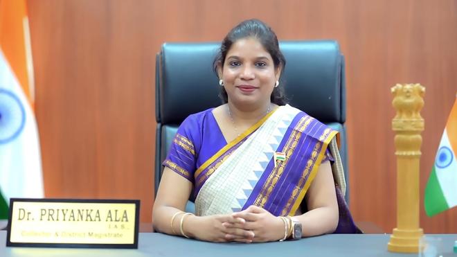 GUMMALLALAKSHM3's tweet image. #Telagana
#Hyderabad
2016-batch #IASofficer #PriyankaAla takes charge as @Collector_HYD following a major #Telangana reshuffle.

Previously, Priyanka Ala was #Khairatabad Zonal Commissioner and earlier Collector of #BhadradriKothagudem.