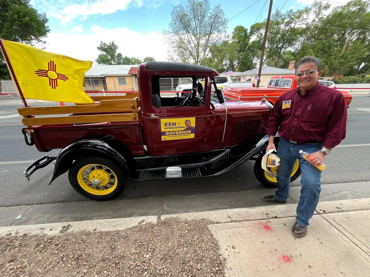 MayorKenLC's tweet photo. And since we were in ABQ for the weekend, my Lt. Gov. running mate, JC Lopez and our awesome group of supporters had a great time at the South Valley Parade! https://t.co/mqpALHtW1c