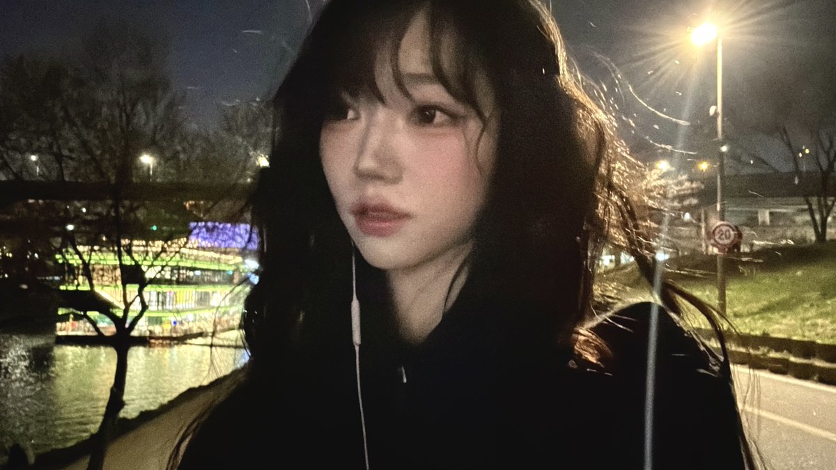 :*｡⋆ ♩ ♪ ♬ ☁︎˚｡*

#tripleS #트리플에스 #トリプルS
#トリプルエス #トエス
#ShiOn #시온 #シオン