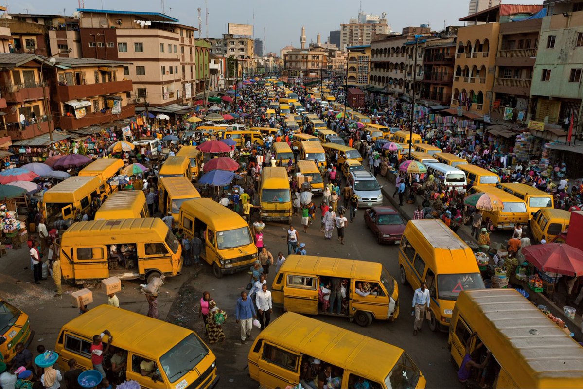 JoestarBar's tweet image. This isn’t american…This is Nigeria😱 #Smelly #What #indiawantsanswer #Gang #Water
