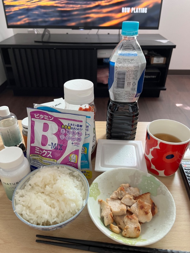 やすこ tweet media