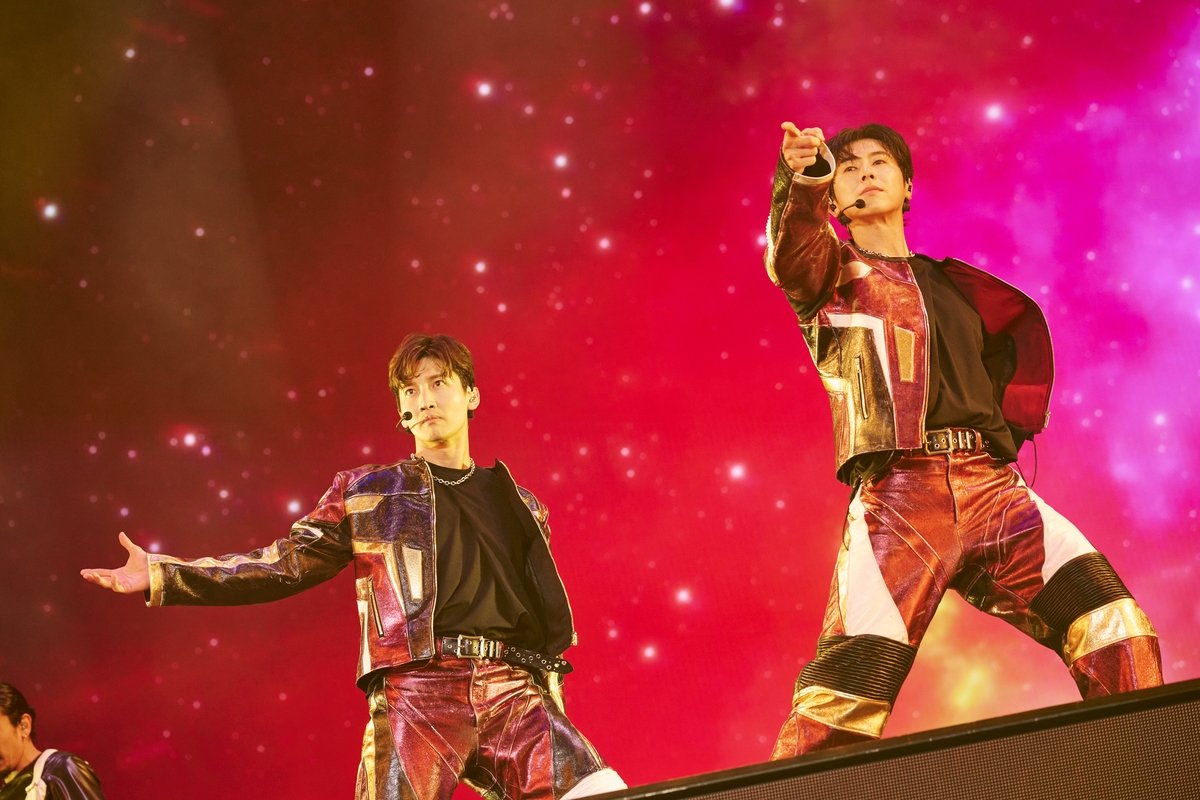 Grup legendaris #TVXQ kembali membuktikan dominasinya di pasar musik Jepang dengan menggelar konser di Nissan Stadium pada 25–26 April. 

Dalam konser tersebut, TVXQ berhasil mengumpulkan 130.000 penonton selama dua hari, menciptakan "Red Ocean" ketiga di stadion terbesar di