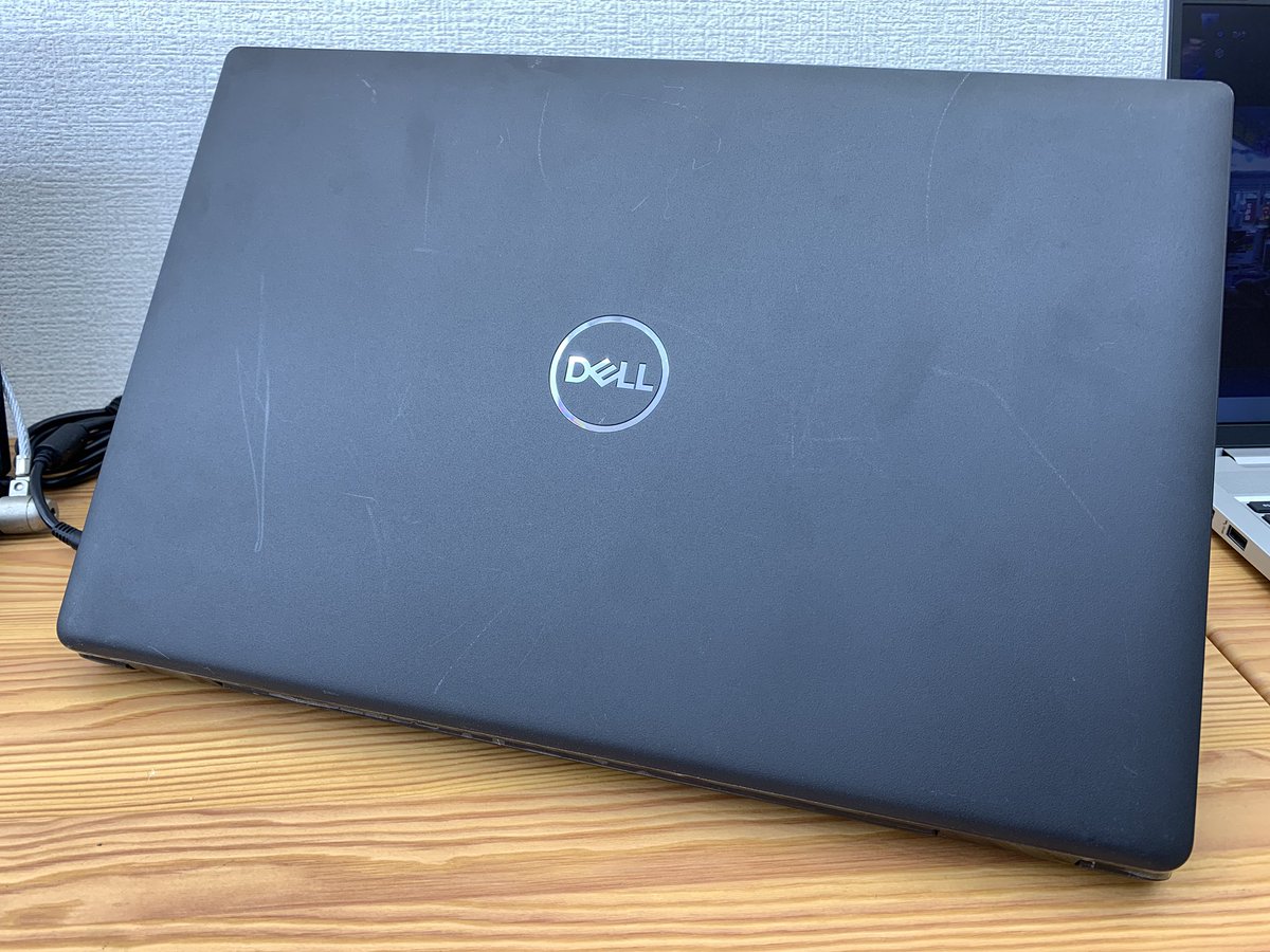 PCcomfullAKB4's tweet image. バランスの良いメモリ16GB入りノート！

Office等の基本的な作業や動画視聴、複数人でのWeb会議も快適に♪

FHD液晶で映りバッチリ✨
薄型ながら、有線LANまでしっかり付いております🫡

5台限り！
#dell #latitude3520