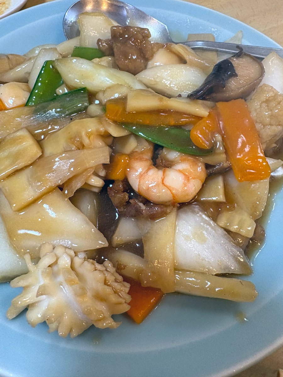white1227226's tweet photo. ここの中華めちゃ美味しくて✨好き✨
連れて行ってもらいイモ飴（大学芋）食べて感動🥹どこのより美味しくて💗町中華って感じのお店だけど味はレベル高いです　#新下関　#山口県 https://t.co/QyhQ4Q6iYY