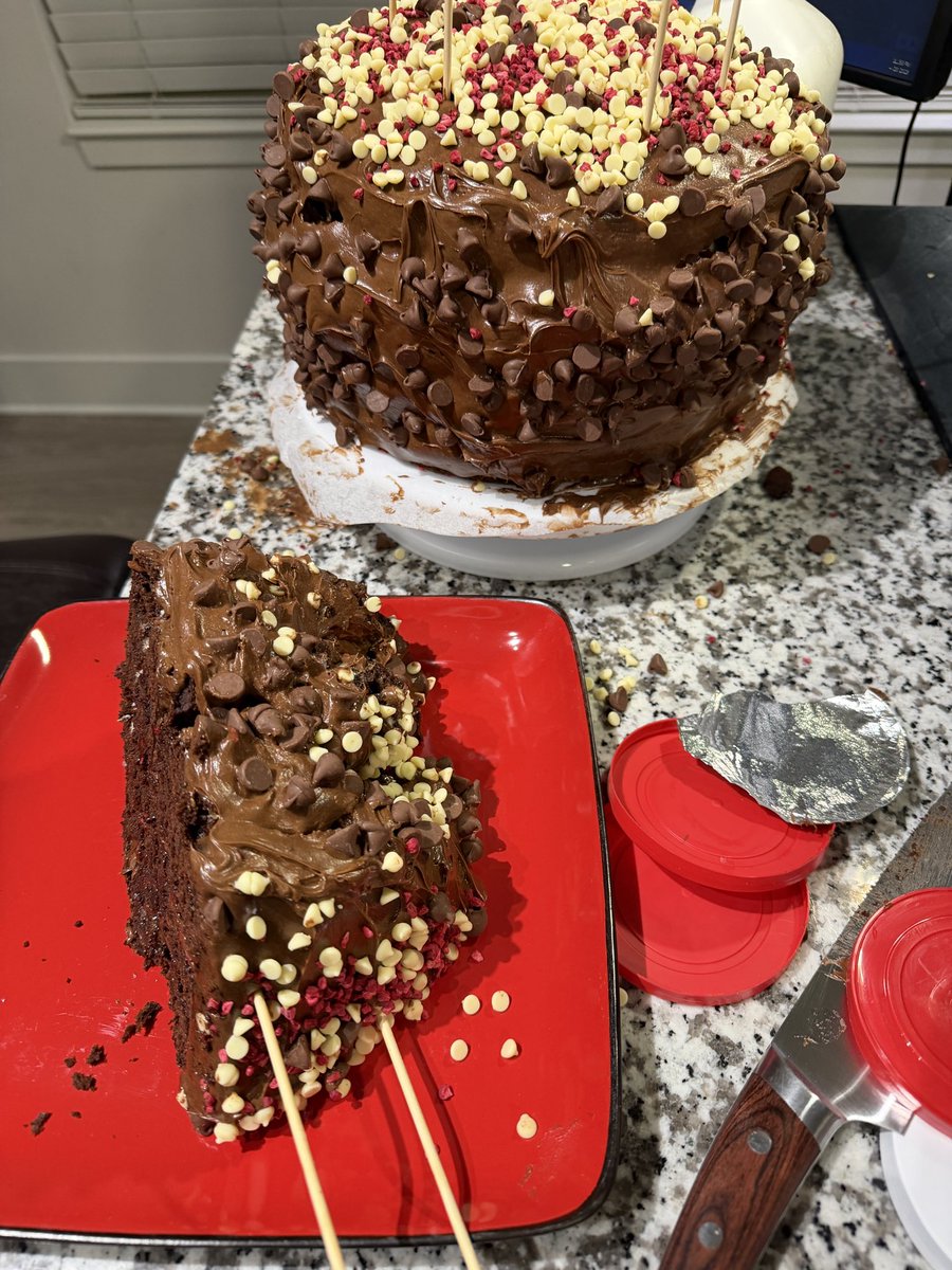 Kalamazii's tweet photo. Tonight we made a 4 layer fatty cake. Vanilla, chocolate, raspberries, coffee, and orange. https://t.co/rIrdPdTiCw