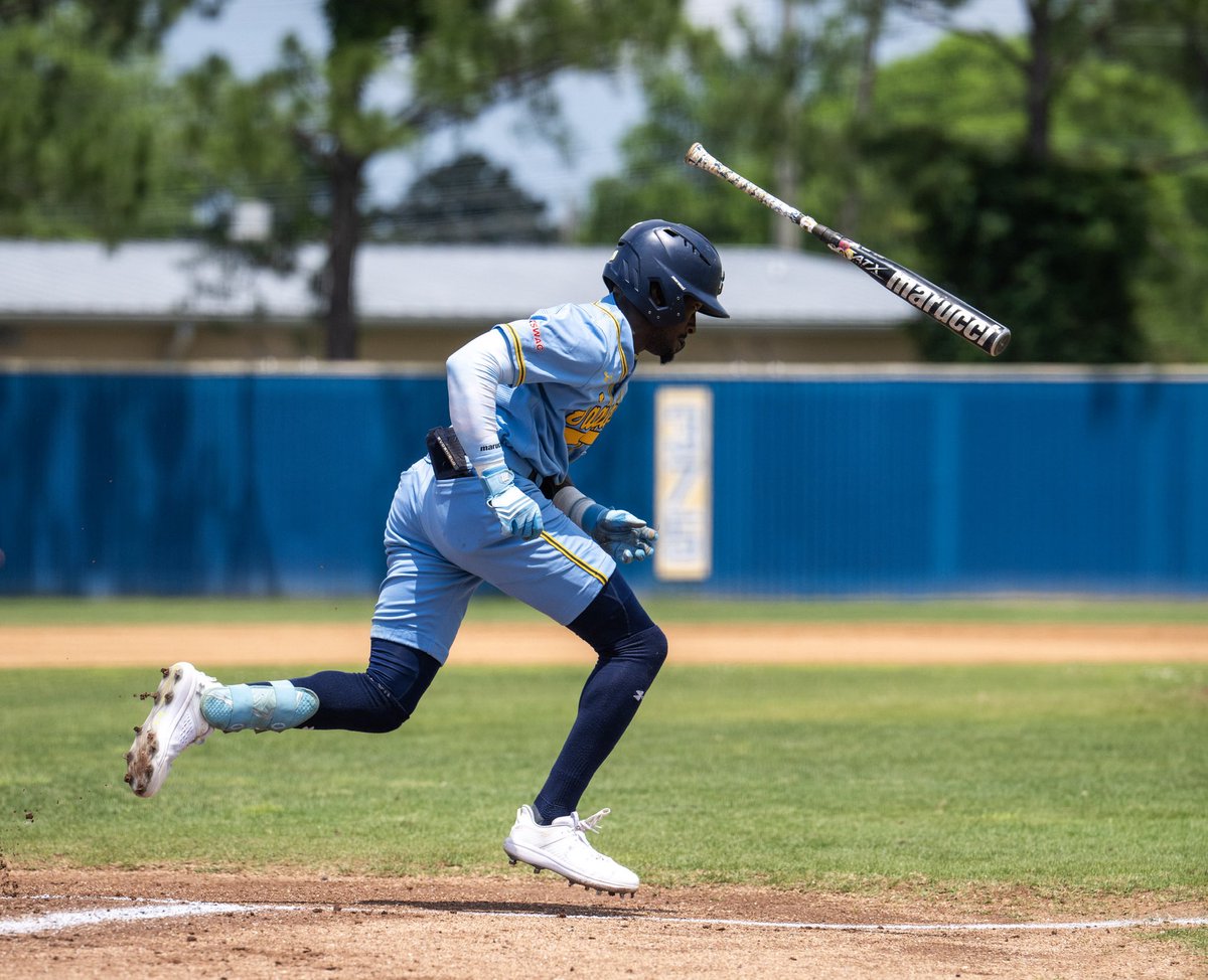 mjohnsonphoto's tweet photo. Great win today as @southernubsb comes from down 7 to defeat Arkansas-Pine Bluff. My 📸 gallery from the game is live on @theadvocatebr #PHOTOS #photooftheday #nikonphotography #southernisthestandard #GeauxJags #ncaabaseball 

https://t.co/QoAdes7vqi https://t.co/bHN8ORKmob